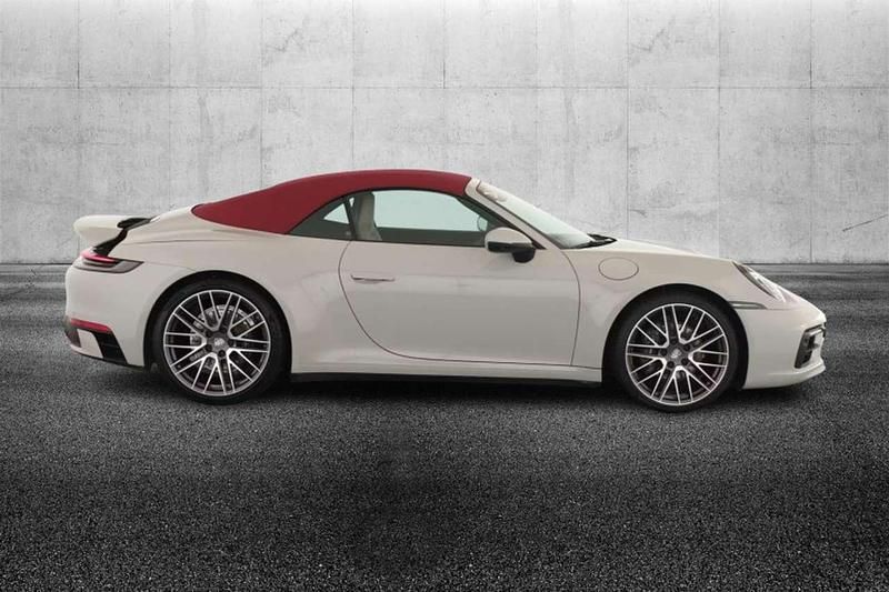 Usata Porsche 911 Carrera Cabriolet 385 CV (283 kW) 2023 Grigio Cabrio