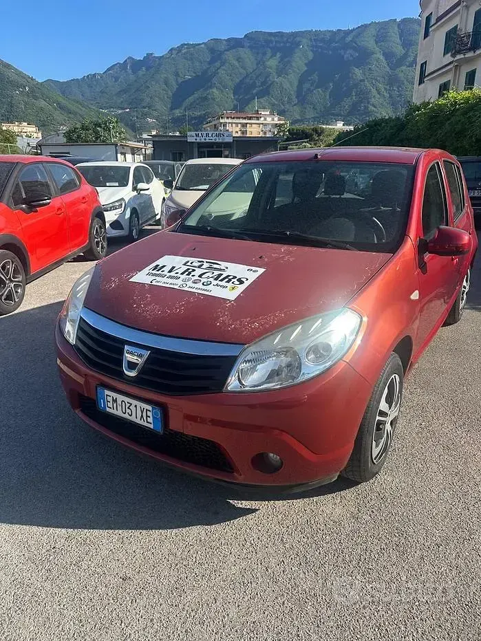Usata Dacia Sandero 75 CV (55 kW) 2012 Rosso Berlina