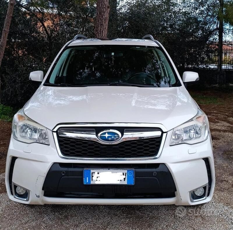 Bianco Usata 2015 Subaru Forester Exclusive+ SUV | 9999 € - Immagine 1/4
