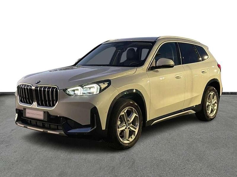 Mineral white metallizzato Nuova 2025 BMW X1 xLine SUV | 43.500 € (Buon prezzo) - Immagine 1/3