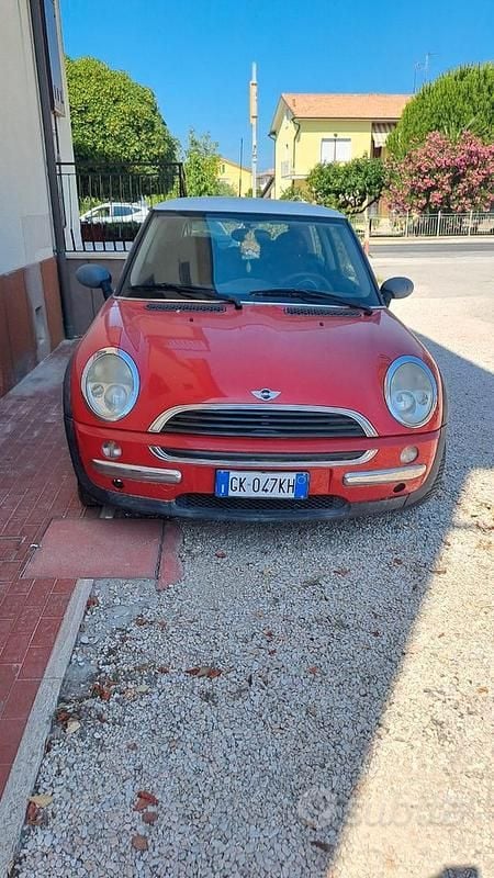 Usata Mini ONE 2003 Rosso Utilitaria