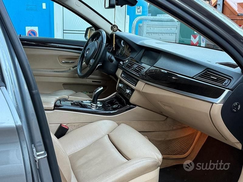 Usata BMW 520 163 CV (119 kW) 2011 Grigio Berlina