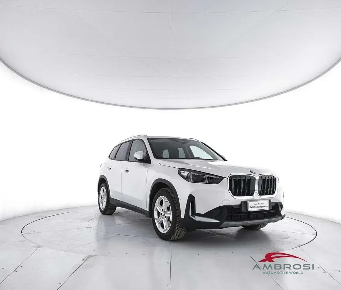 Käytetty BMW X1 197 HP (144 kW) 2023 Valkoinen Katumaasturi