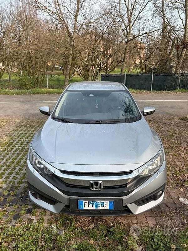 Usata Honda Civic Elegance 120 CV (88 kW) 2019 Berlina