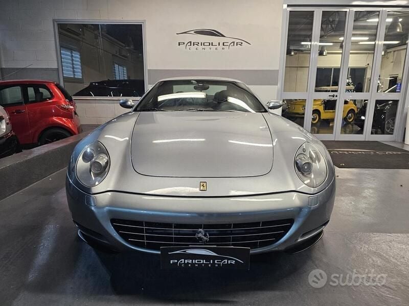Usata Ferrari 612 540 CV (397 kW) 2005 Grigio Coupé