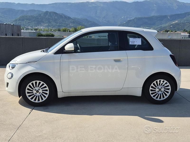 Nuova Fiat 500e 69 kW (95 CV) 2025 Bianco Utilitaria