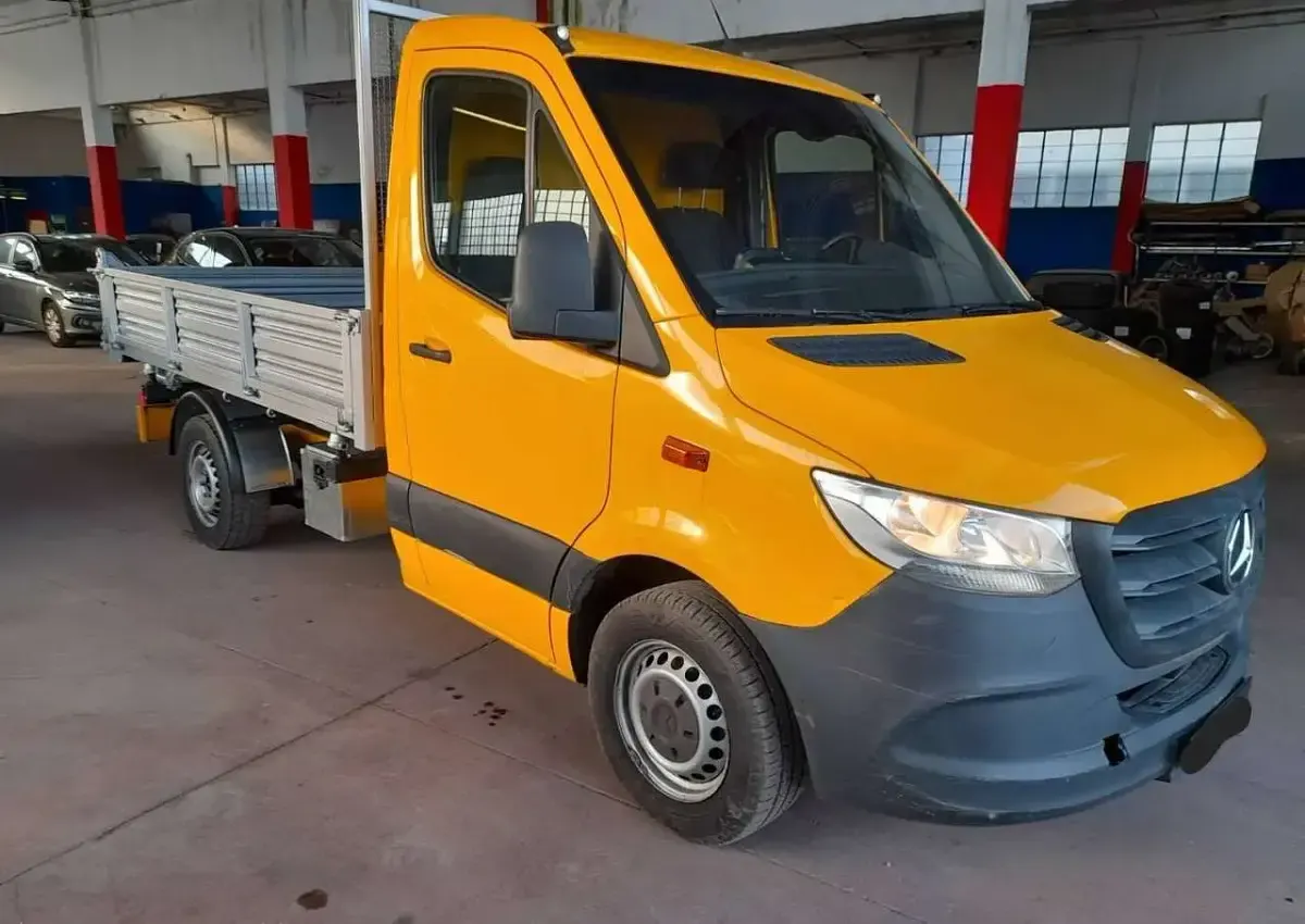 Usata Mercedes Sprinter 143 CV (105 kW) 2019 Giallo Furgone