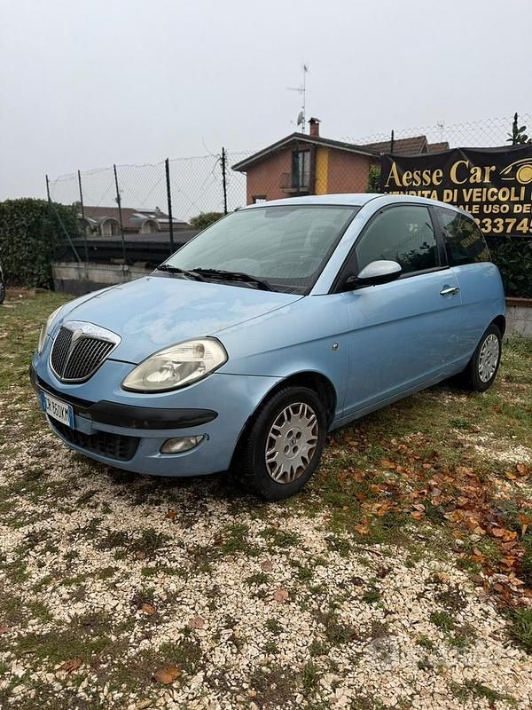 Usata 2005 Lancia Ypsilon Due volumi | 1990 € - Immagine 1/4