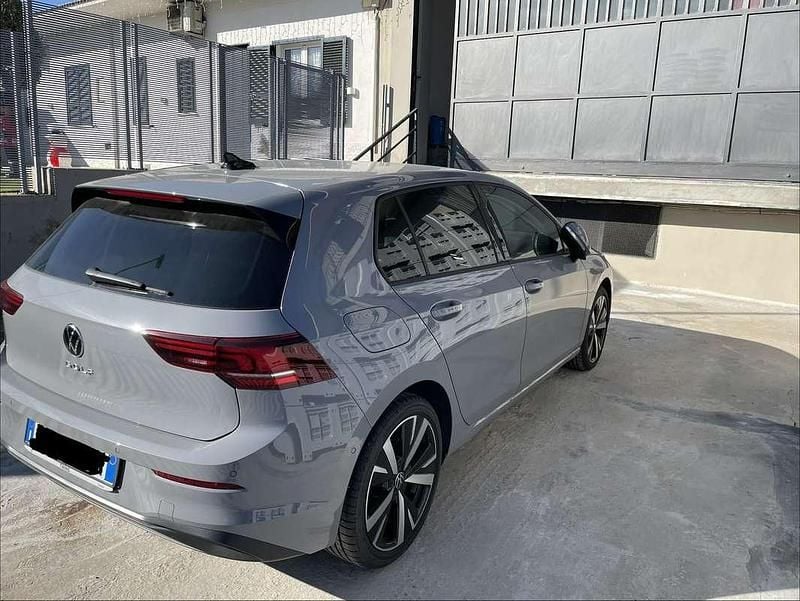 Usata VW Golf VIII Edition 150 CV (110 kW) 2024 Grigio Berlina