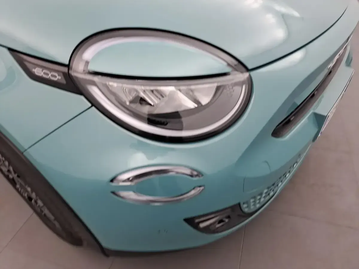 Usata Fiat 600 145 CV (106 kW) 2025 Blu SUV