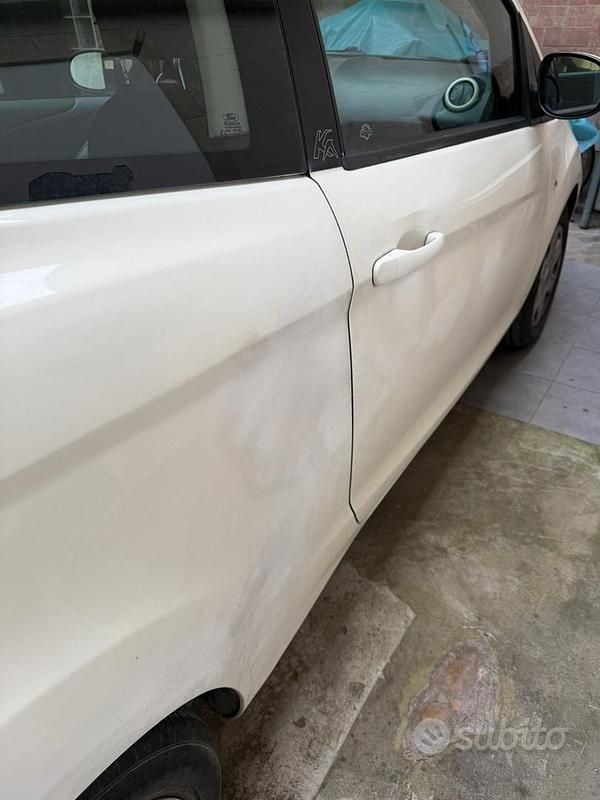Usata Ford Ka 69 CV (50 kW) 2012 Bianco Utilitaria