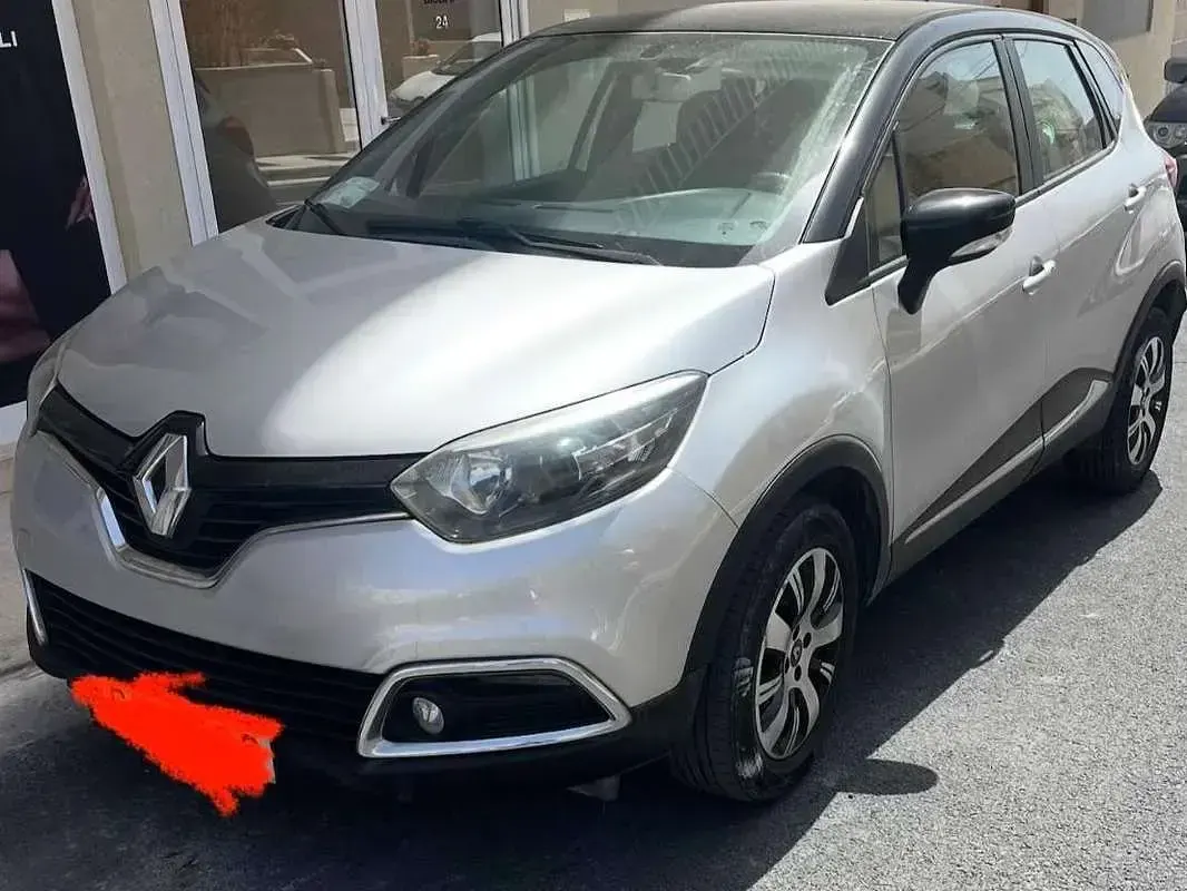 Usata Renault Captur 90 CV (66 kW) 2016 Grigio SUV