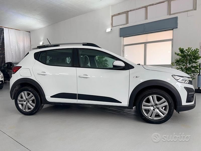 Usata Dacia Sandero Stepway 91 CV (66 kW) 2022 Bianco SUV