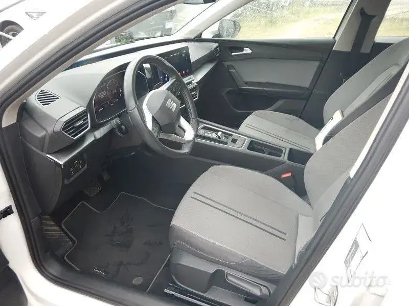 Usata Seat Leon Style 150 CV (110 kW) 2022 Bianco Station wagon