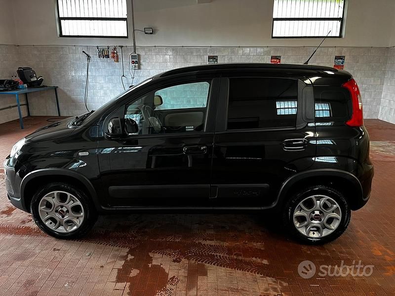 Usata Fiat Panda 4x4 95 CV (69 kW) 2016 Nero Utilitaria