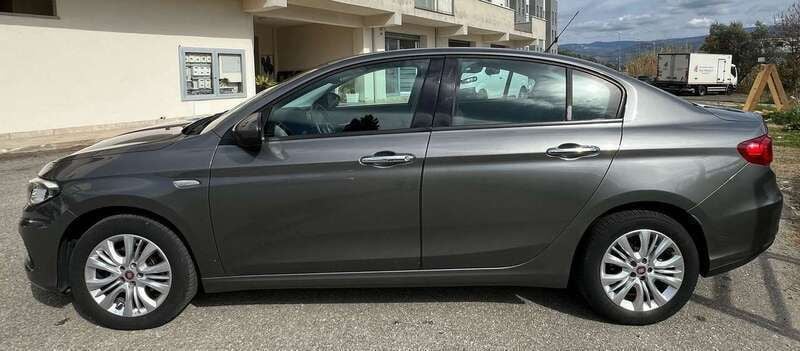 Usata Fiat Tipo Opening Edition 120 CV (88 kW) 2016 Grigio Berlina