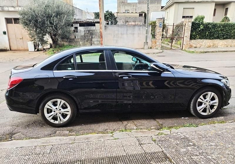 Usata Mercedes C220 170 CV (125 kW) 2014 Nero Berlina