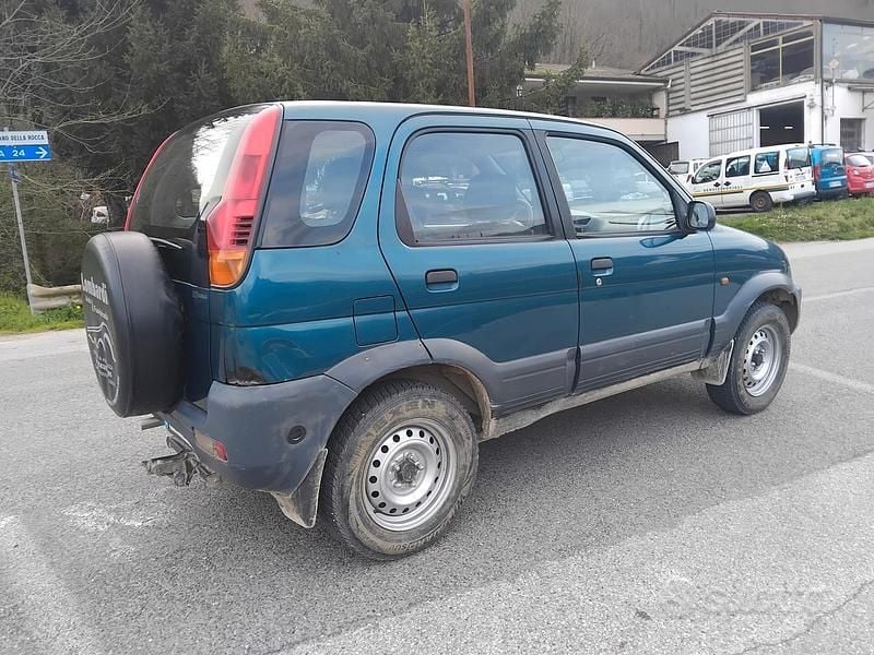 Usata Daihatsu Terios 83 CV (61 kW) 1998 Verde SUV