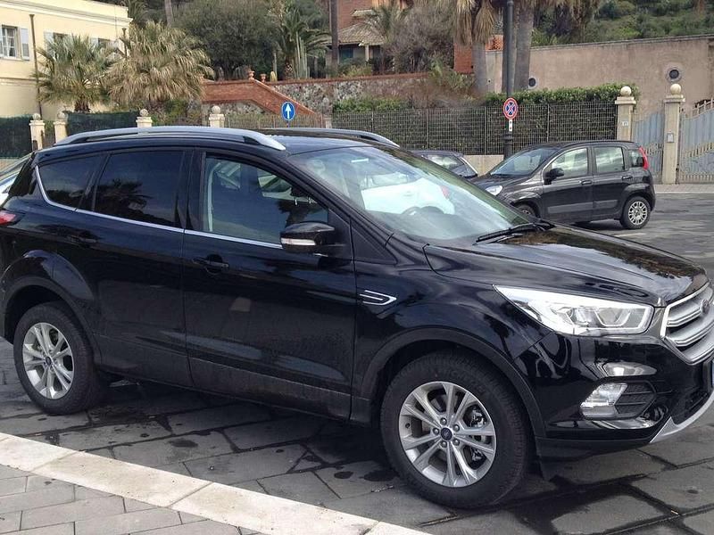 Usata Ford Kuga Business Edition 120 CV (88 kW) 2018 Nero SUV