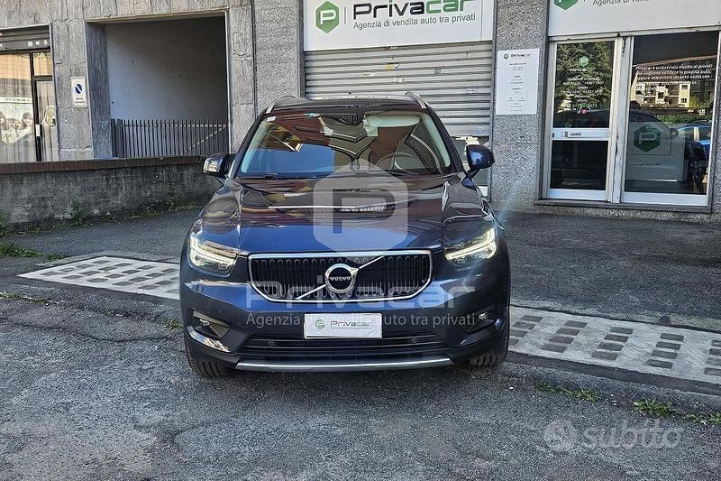 Usata Volvo XC40 Momentum 150 CV (110 kW) 2020 Blu SUV