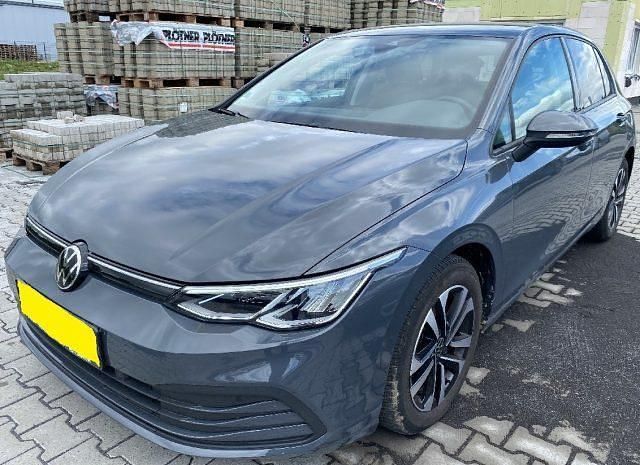 Usata VW Golf VII Life 149 CV (109 kW) 2021 Grigio Utilitaria