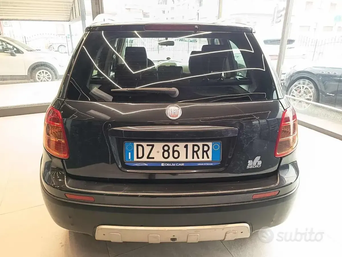 Usata Fiat Sedici Emotion 135 CV (99 kW) 2010 Nero SUV