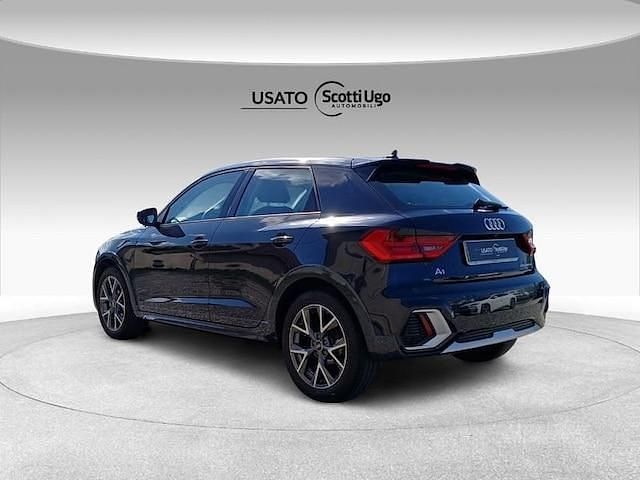 Usata Audi A1 Admired 110 CV (80 kW) 2021 5u blu firmamento metallizzato SUV