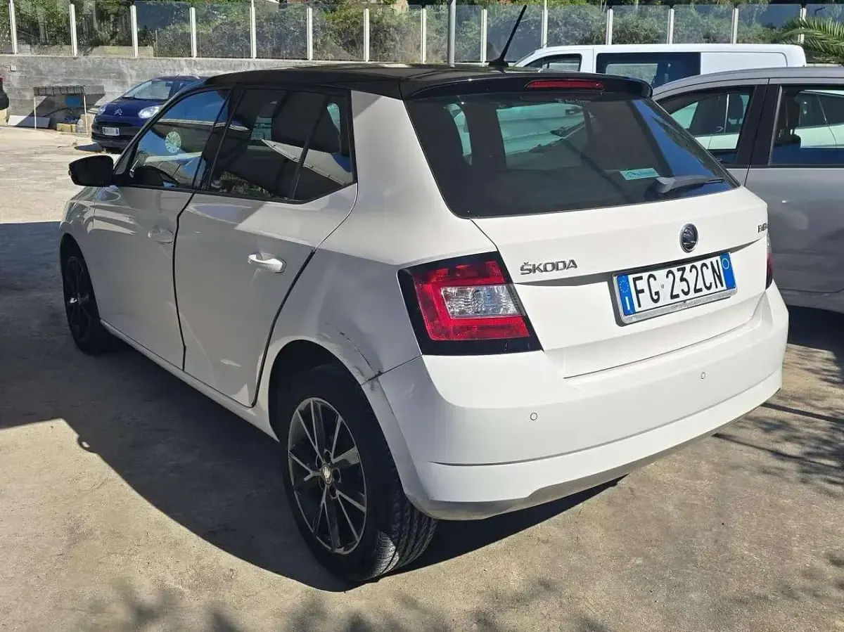 Usata Skoda Fabia Style 75 CV (55 kW) 2016 Bianco Berlina
