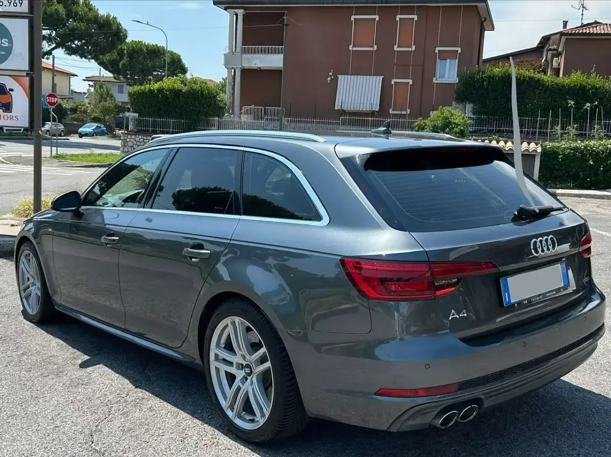Usata Audi A4 S-Line 272 CV (200 kW) 2016 Grigio Station wagon