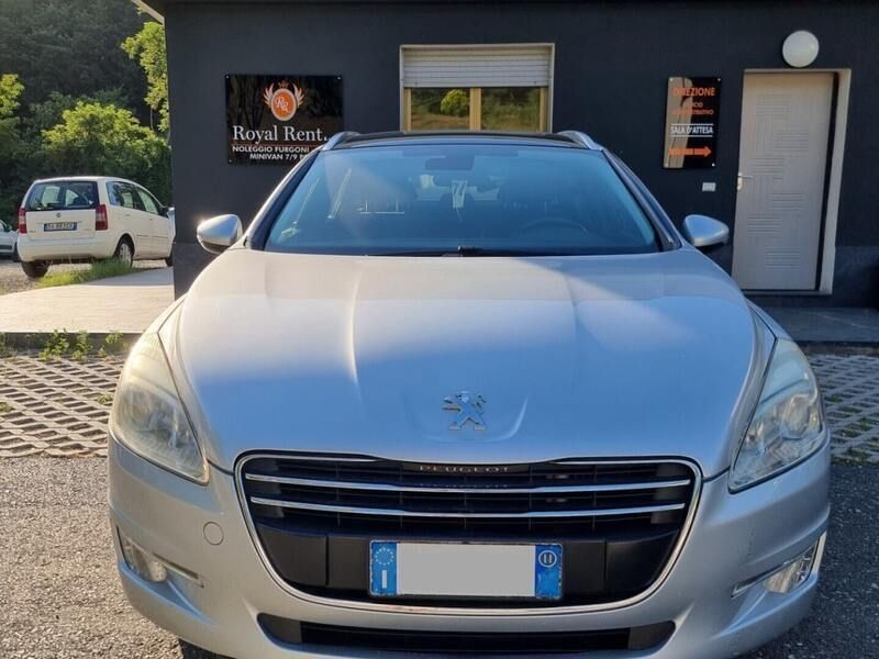 Grigio metallizzato Usata 2011 Peugeot 508 Business-Line Tre volumi | 4400 € (Buon prezzo) - Immagine 1/4