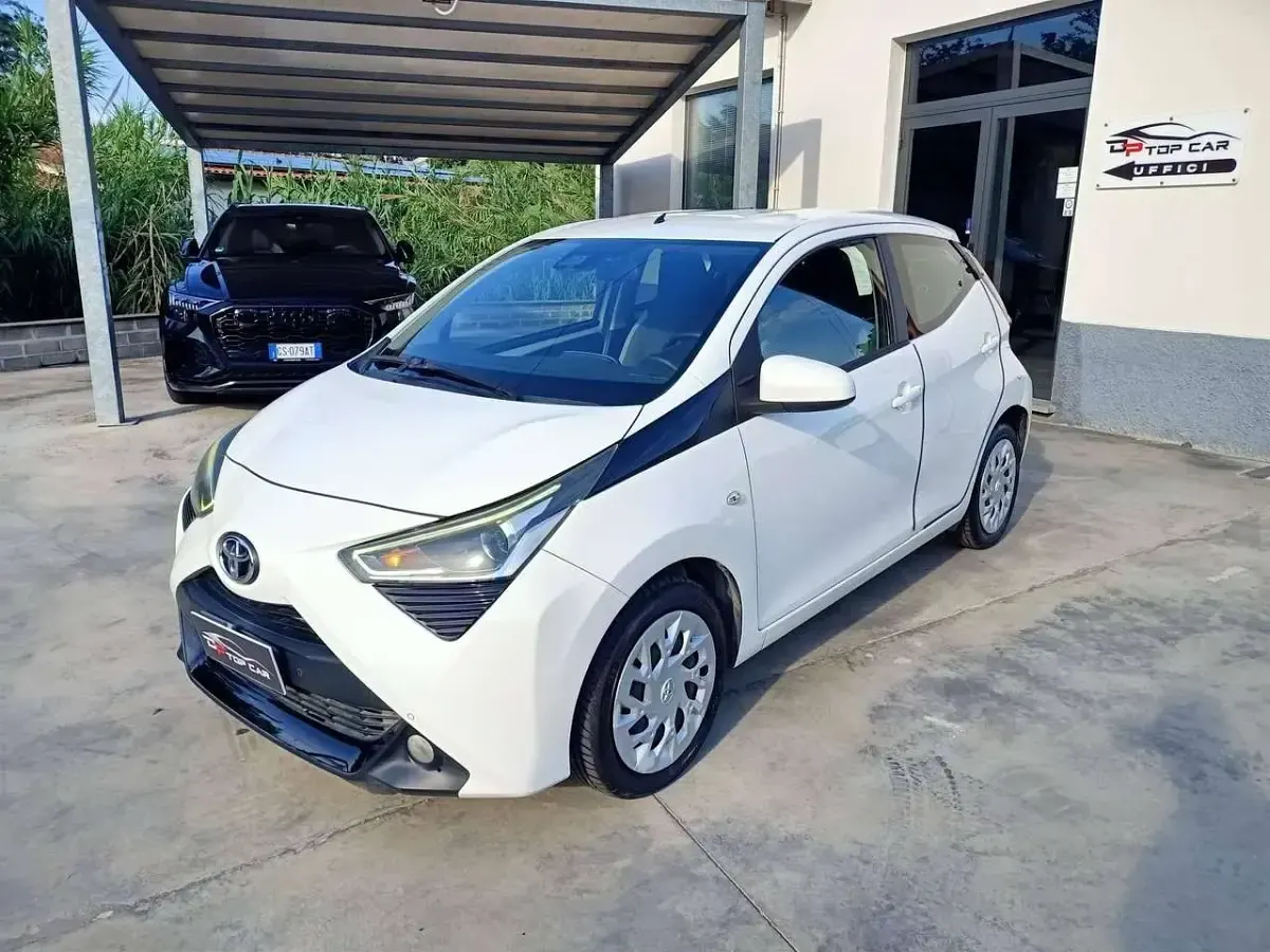 Usata Toyota Aygo Trend 72 CV (52 kW) 2018 Bianco Utilitaria