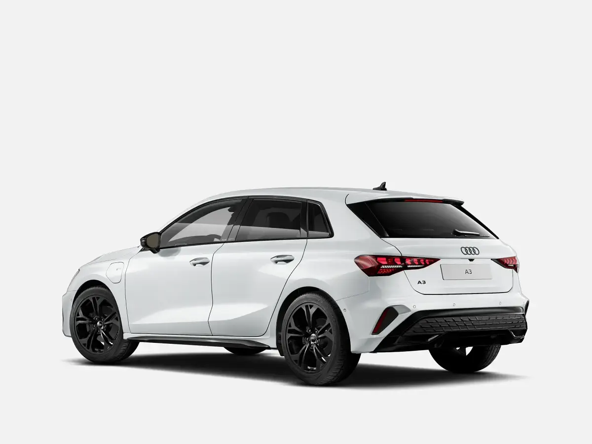 Nuova Audi A3 Sportback e-tron S-Line 204 CV (150 kW) 2026 Bianco ghiaccio metallizzato Utilitaria