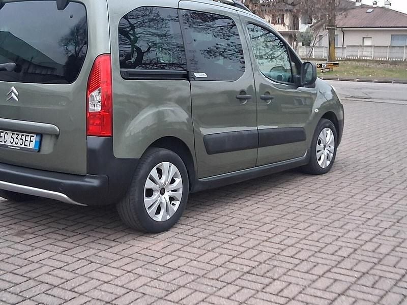 Usata Citroën Berlingo 108 CV (79 kW) 2010 Verde Monovolume