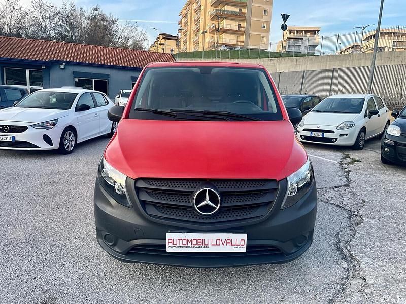 Usata Mercedes Vito 114 CV (83 kW) 2017 Rosso Furgone