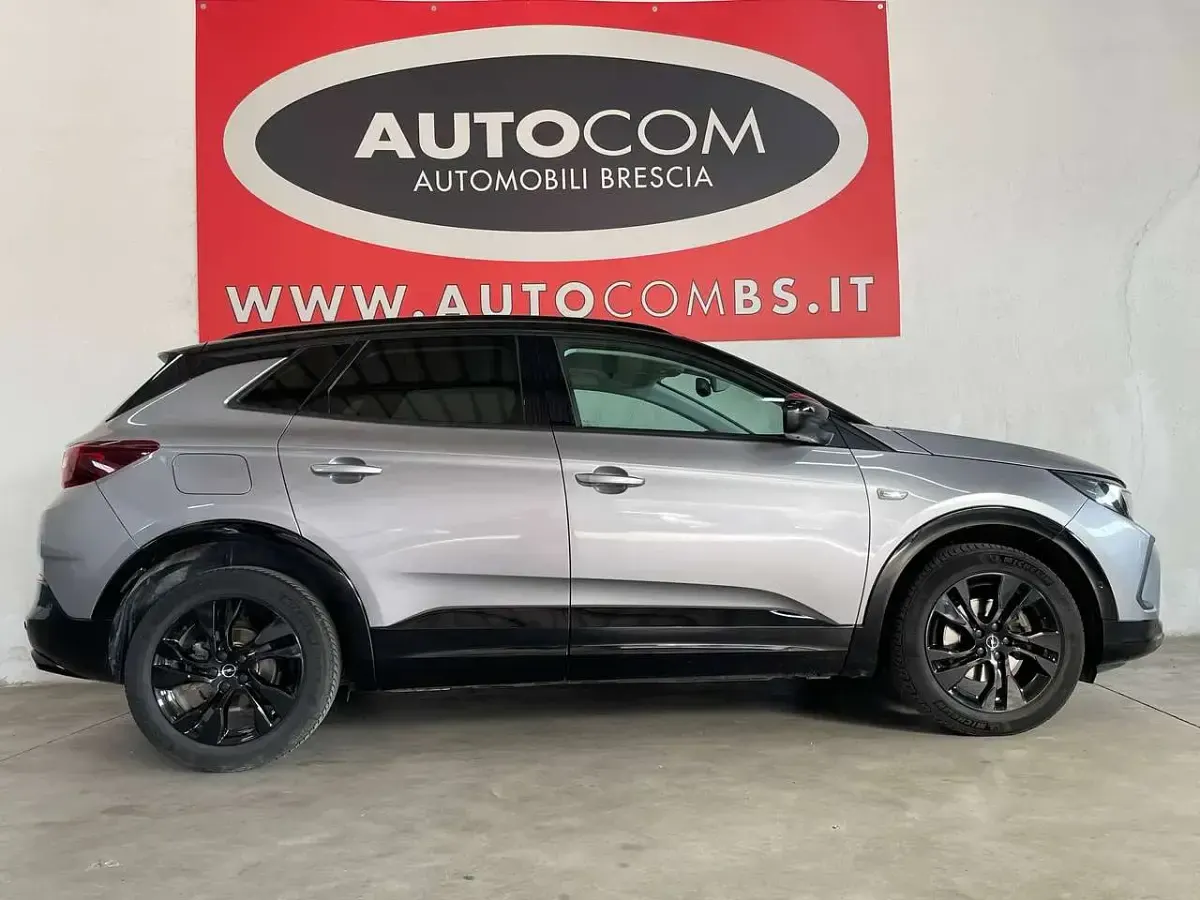Usata Opel Grandland X GS Line 131 CV (96 kW) 2022 Argento SUV