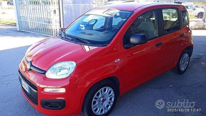 Usata Fiat Panda S 70 CV (51 kW) 2021 Rosso Utilitaria