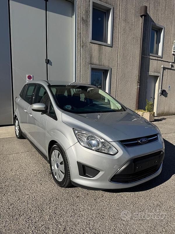 Begagnad Ford C-MAX 116 HK (85 kW) 2013 Grå Minibuss