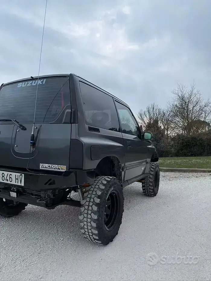 Usata Suzuki Vitara 75 CV (55 kW) 1992 SUV