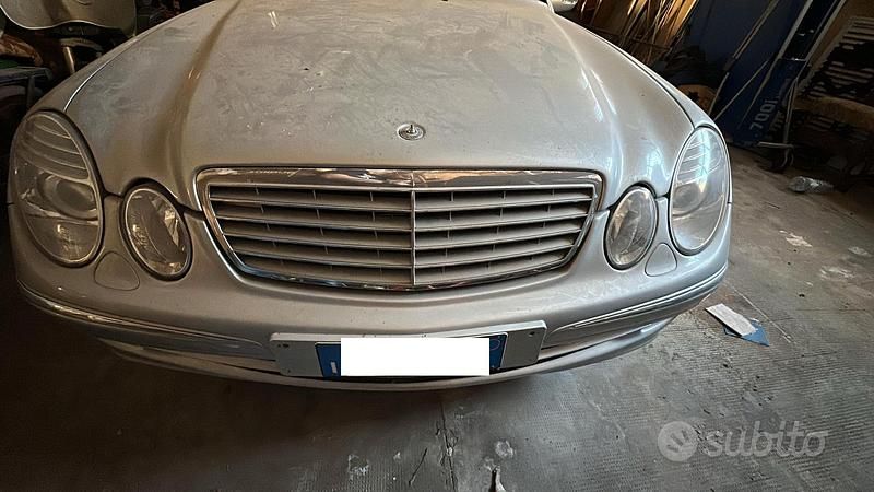 Usata Mercedes E250 1991 Grigio
