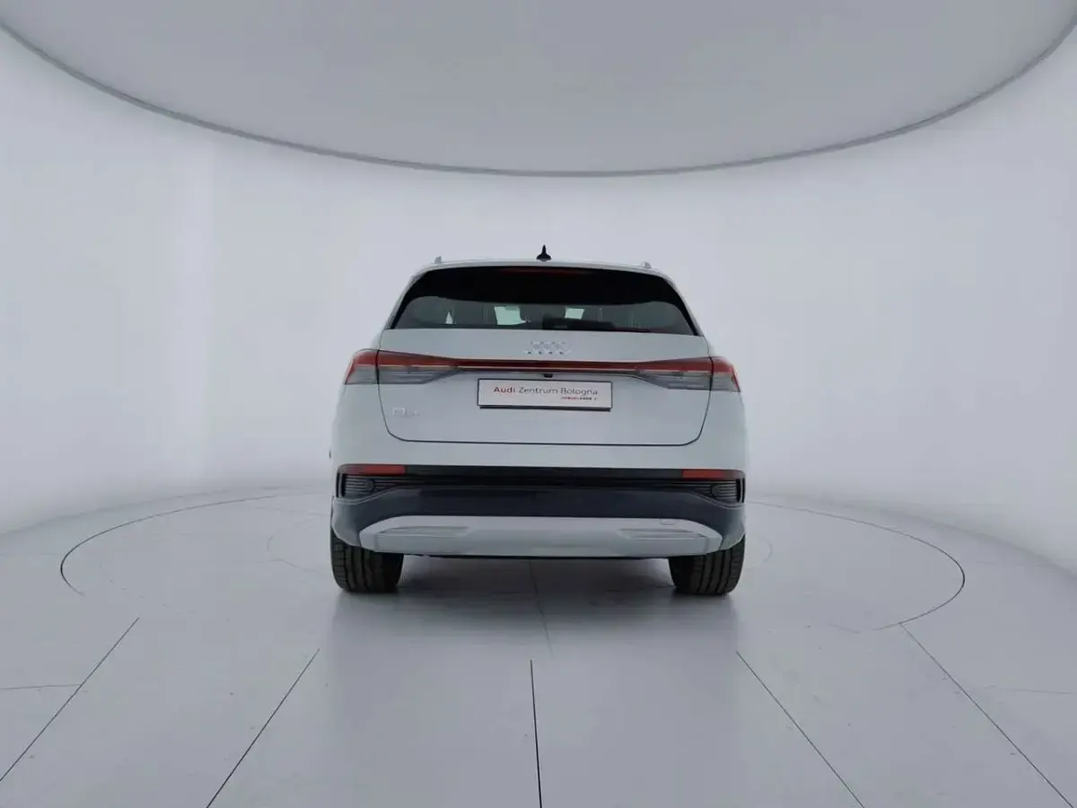 Usata Audi Q4 e-tron Advanced 88 kW (121 CV) 2025 Bianco SUV