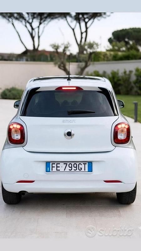 Usata Smart ForFour 71 CV (52 kW) 2016 Utilitaria