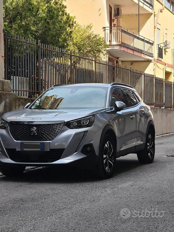 Usata Peugeot 2008 130 CV (95 kW) 2020 Grigio SUV