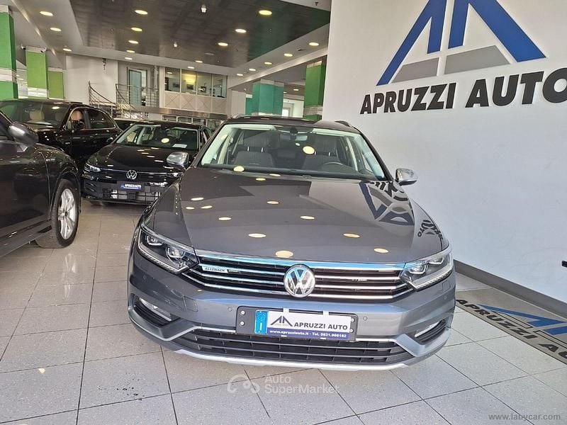 Usata VW Passat 190 CV (139 kW) 2016 Gray Station wagon
