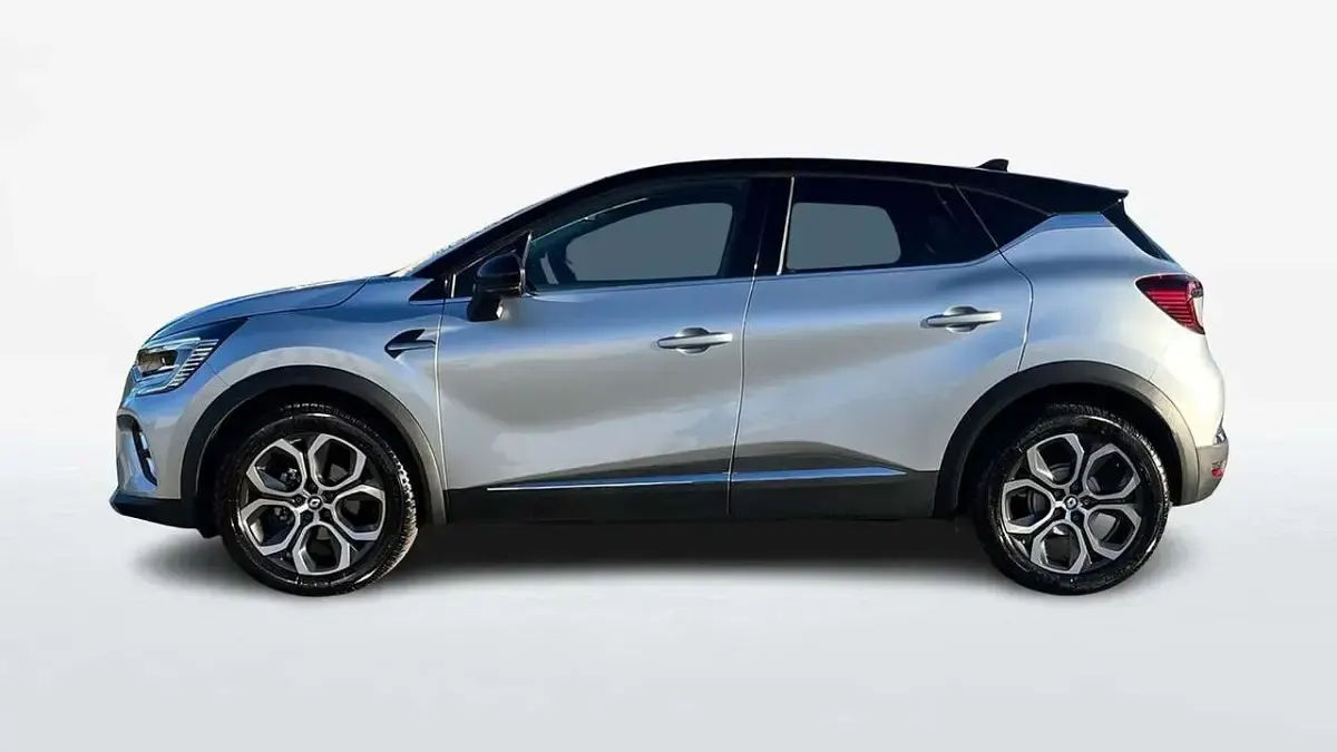 Usata Renault Captur Techno 101 CV (74 kW) 2023 Grigio SUV