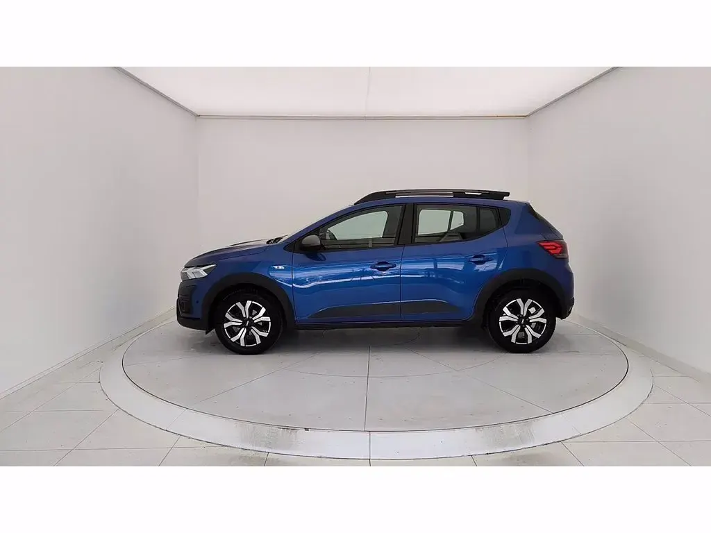 Usata Dacia Sandero Comfort 101 CV (74 kW) 2023 Blu scuro
