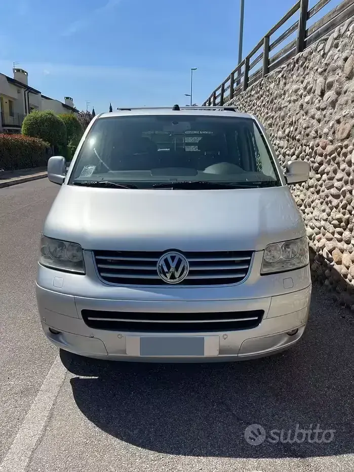 Usata VW Multivan Highline 174 CV (127 kW) 2009 Grigio Monovolume