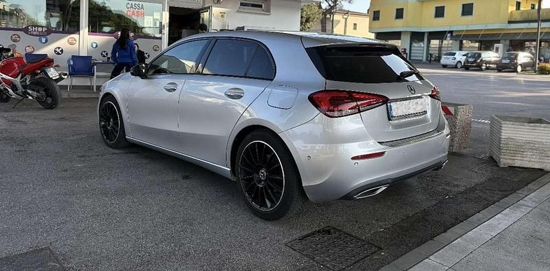 Usata Mercedes A180 Business 116 CV (85 kW) 2019 Berlina