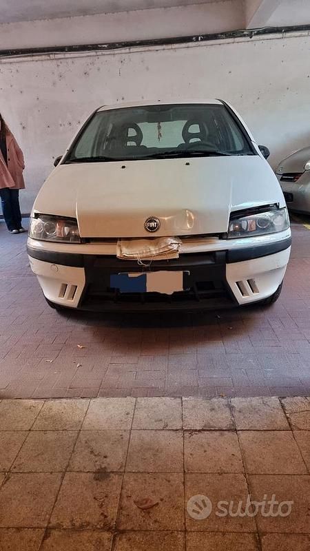 Usata Fiat Punto 60 CV (44 kW) 2003 Bianco Utilitaria