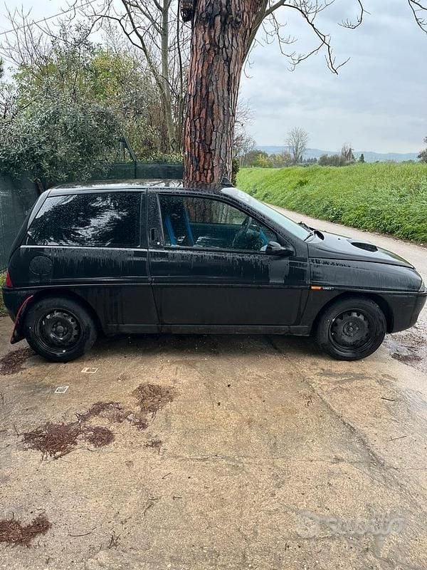 Usata Lancia Ypsilon 60 CV (44 kW) 2000 Nero Utilitaria