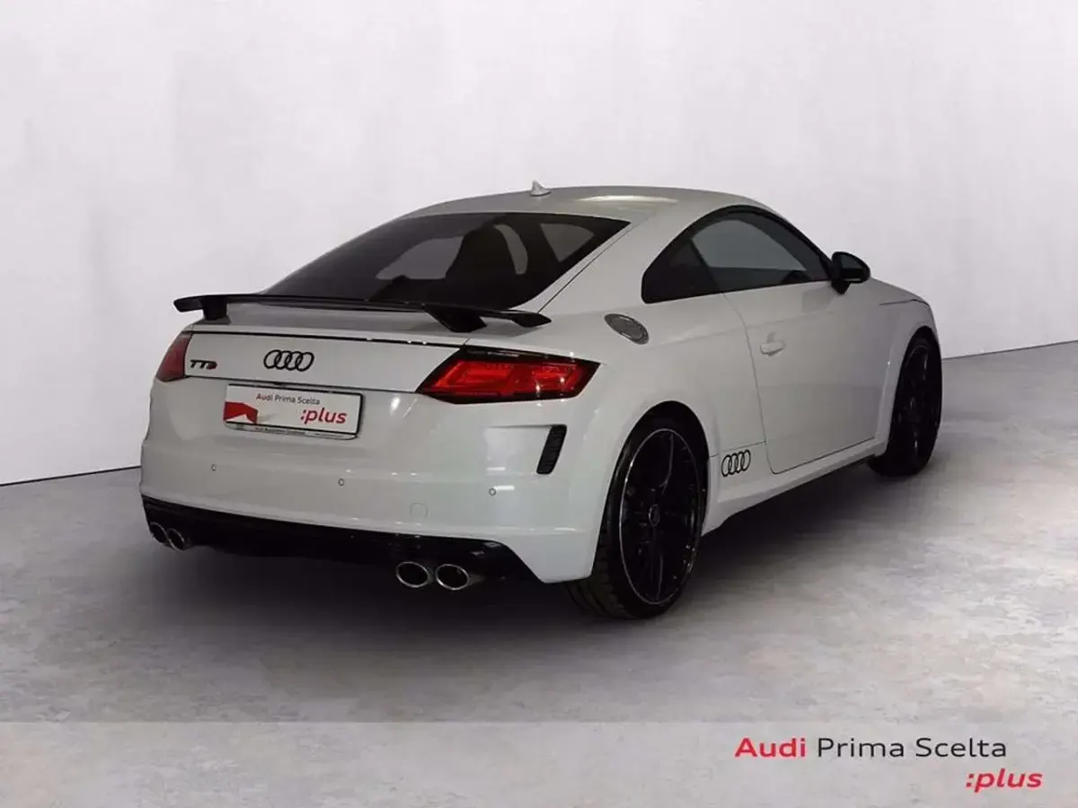 Usata Audi TTS 306 CV (225 kW) 2019 2y bianco ghiacciaio metallizz Coupé